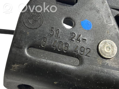 Aizmugurējā pārsega slēdzene