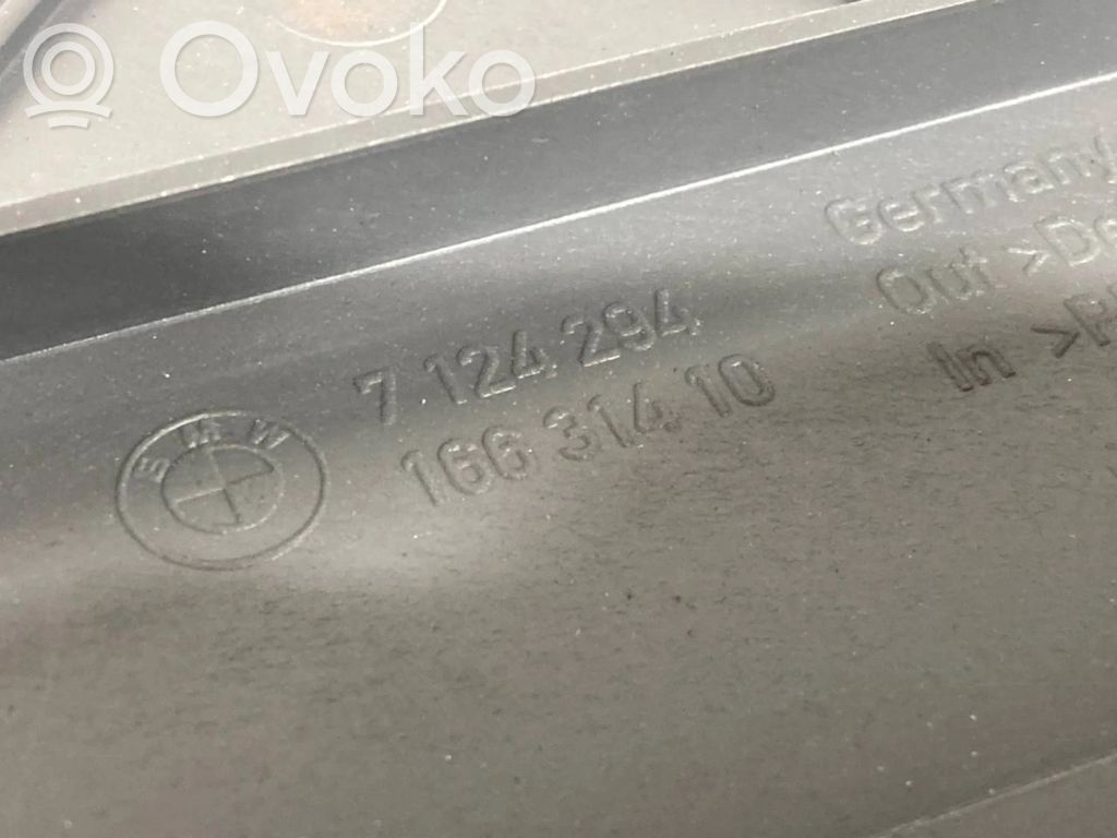 Trunk side lower trim panel
