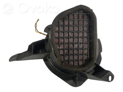 Динамик(и) в передней двери