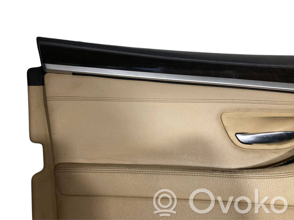 Priekšējo durvju apdare