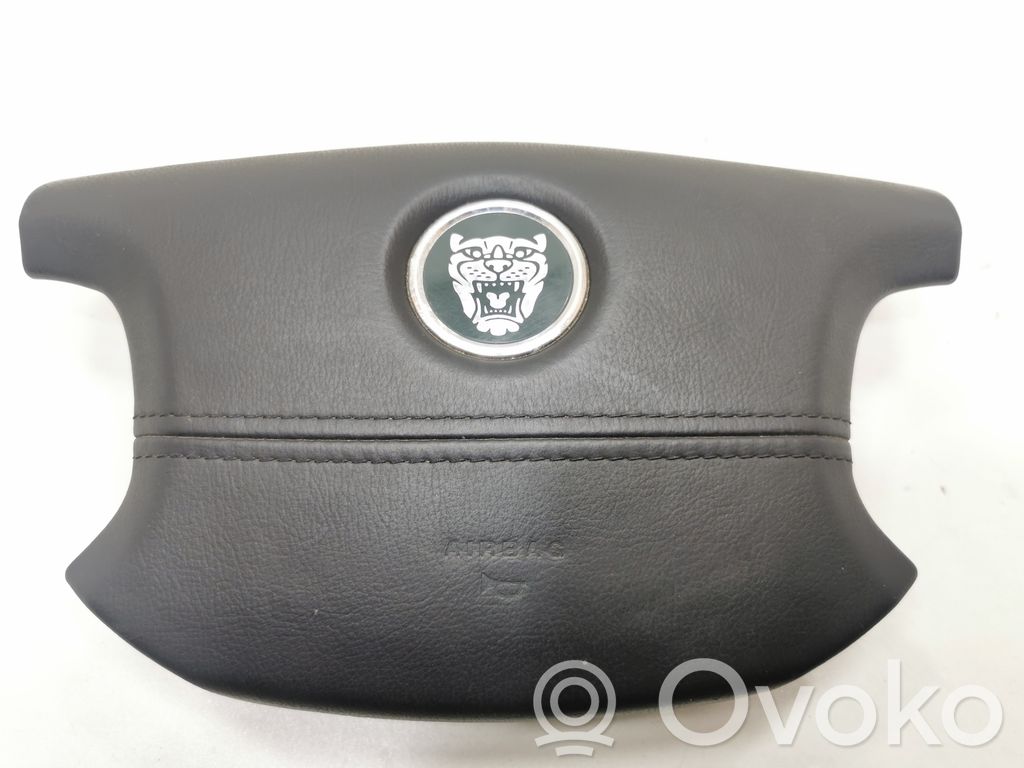 Steering wheel airbag