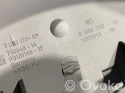 Instrumentu paneļa dekoratīvā apdare