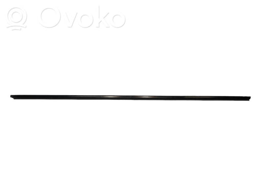 Priekšpusē durvju stikla apdare