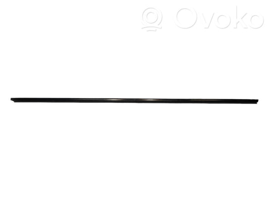 Priekšpusē durvju stikla apdare