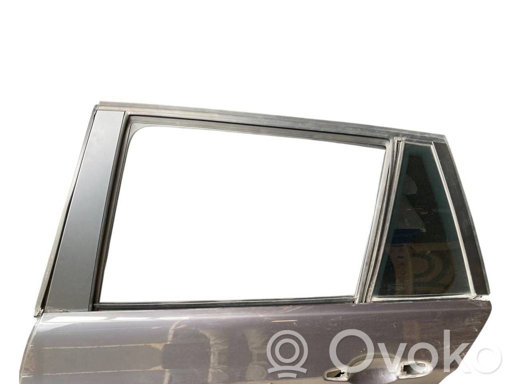 Aizmugurējās durvis