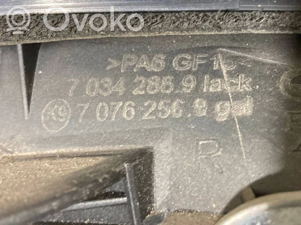 Apšuvums aizmugurējām durvīm