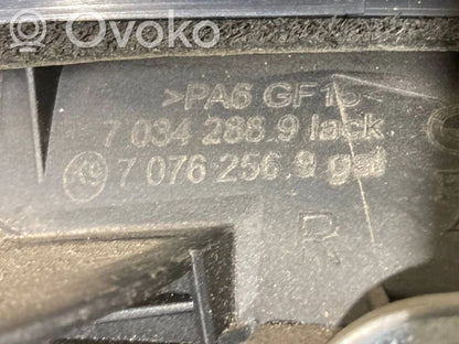 Apšuvums aizmugurējām durvīm