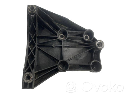 Air conditioning compressor mount