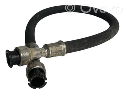 Degvielas caurulīte (-es)