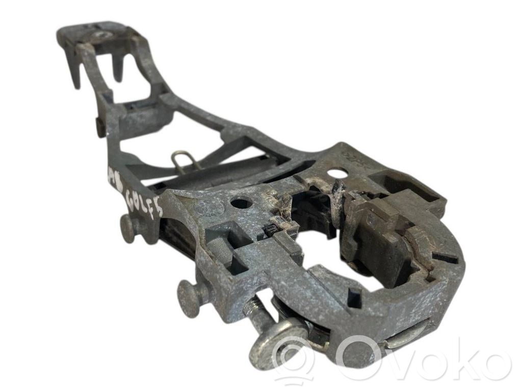 Aizmugurē turētājs / kronšteins ārējam atvēršanas rokturim