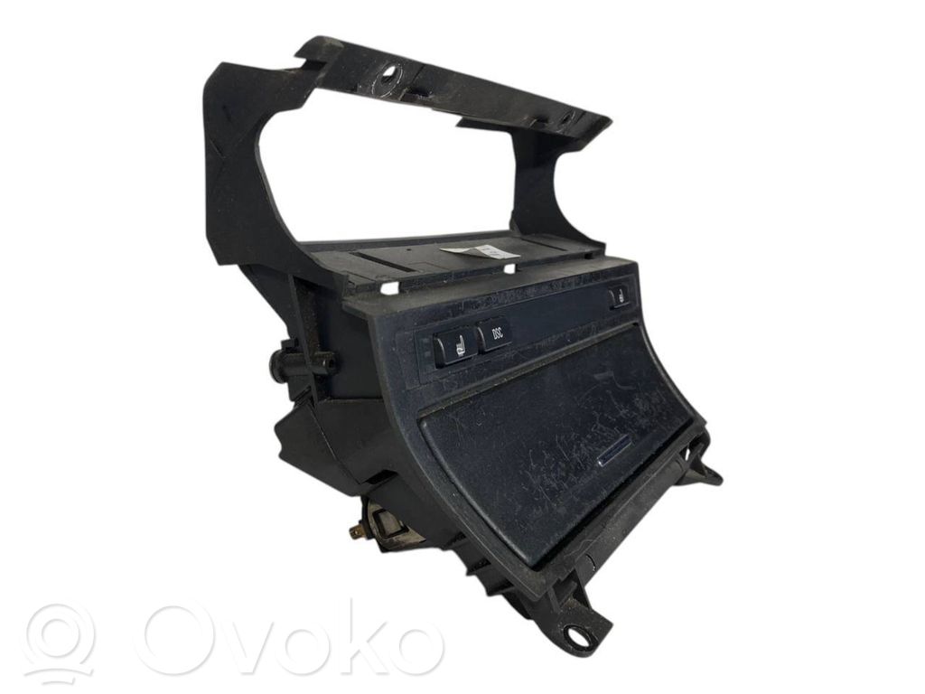 Пепельница (передняя)