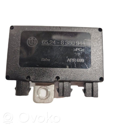 Antenas vadības bloks