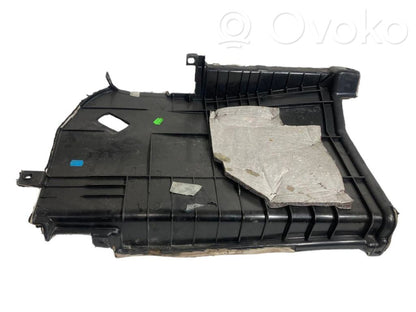 Side decorative trim panel