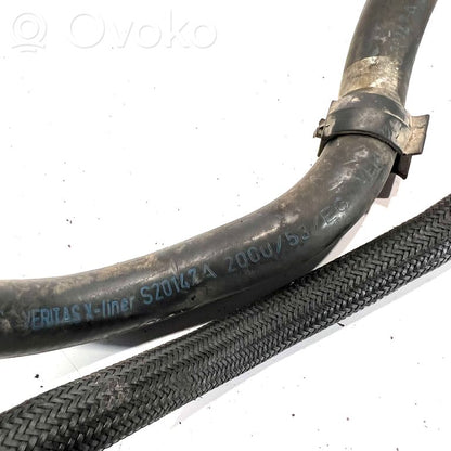 Degvielas caurulīte (-es)