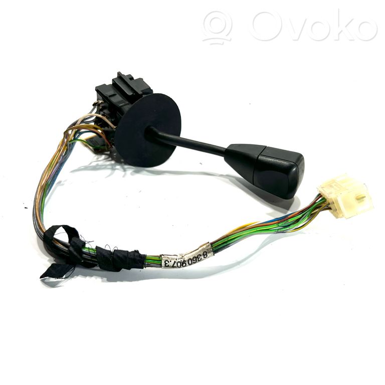 Pagrieziena signālu / lukturu sviria