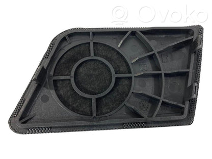 Side speaker trim