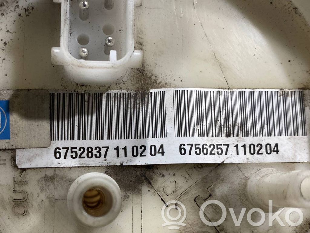 Fuel pump (in the fuel tank)