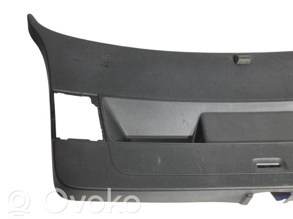 Galvenais apdares panelis