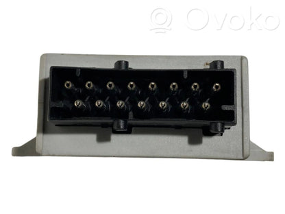 Piekabes āķa vadības bloks