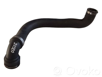 Caurulīte (-es) / šļūtene (-es)