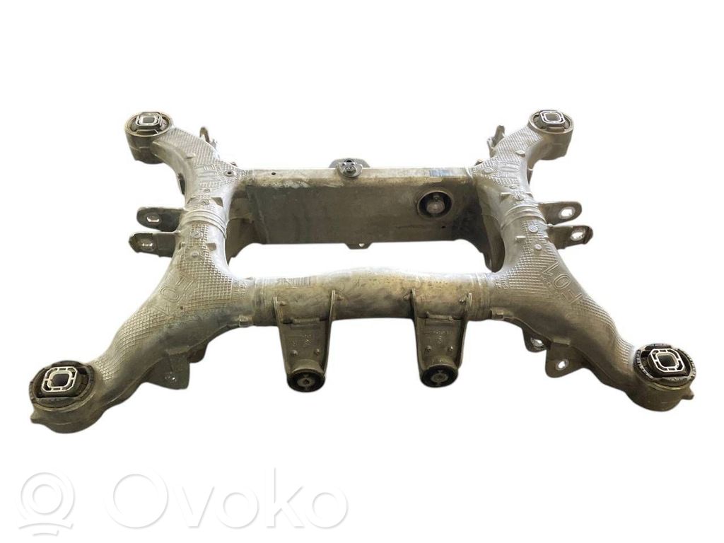 Pusrāmis aizmugurējais / priekšējais