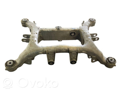 Pusrāmis aizmugurējais / priekšējais