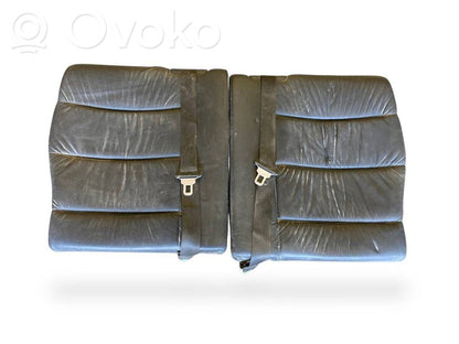 Aizmugurējais sēdeklis