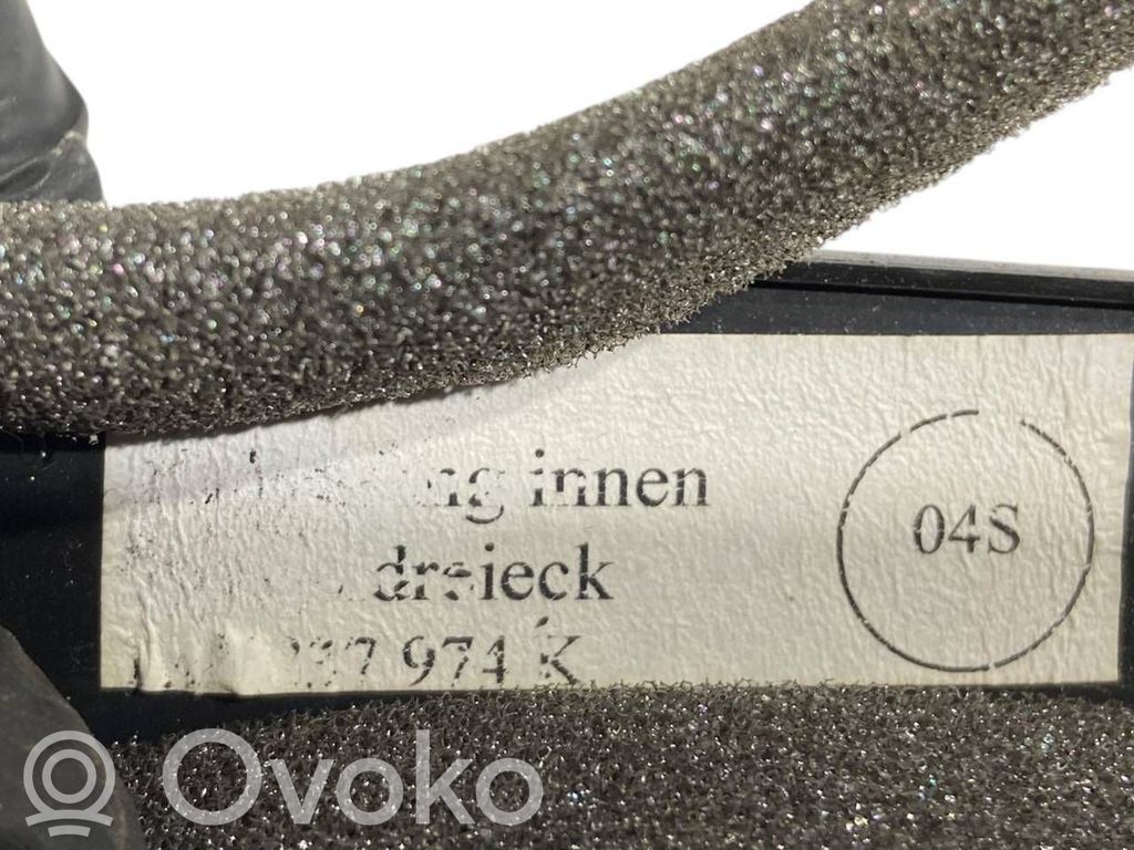 Augsto frekvenču skaļrunis (-i) priekšējās durvīs