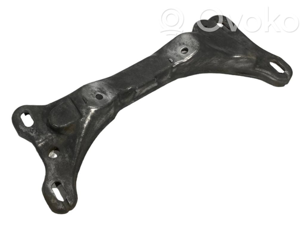 Кронштейн крепления трансмиссии