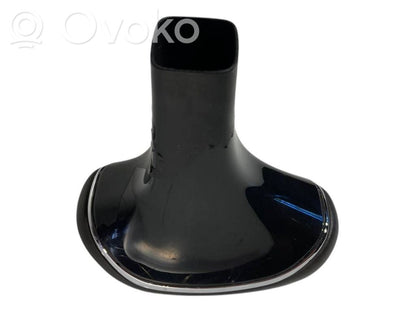 Ātrumu pārslēgšanas sviras dekoratīvā apdare (āda, uzgalis)