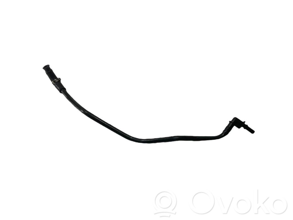 Caurulīte (-es) / šļūtene (-es)