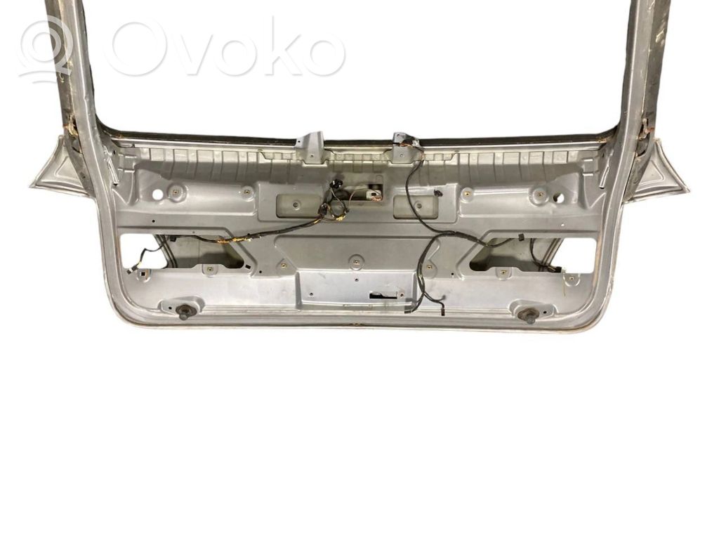 Aizmugurējais pārsegs (bagāžnieks)