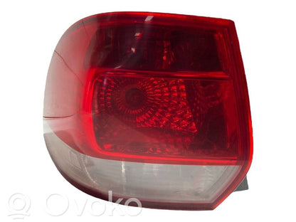 Aizmugurējais lukturis virsbūvē