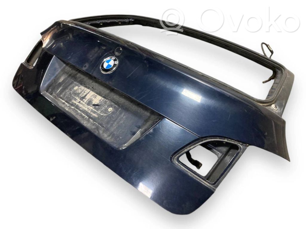 Aizmugurējais pārsegs (bagāžnieks)