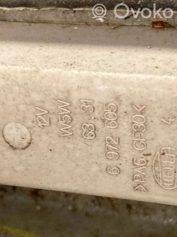 Apšuvums aizmugurējām durvīm