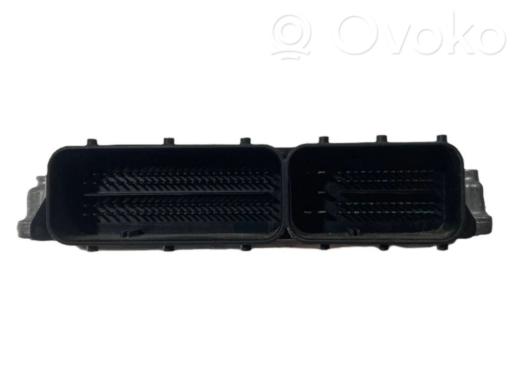 Dzinēja vadības bloks