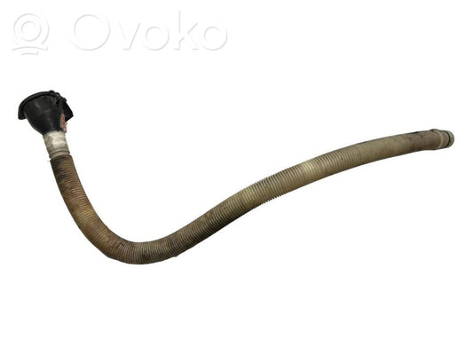 Window fluid reservoir filler pipe