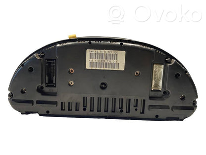 Speedometer (in the instrument panel)