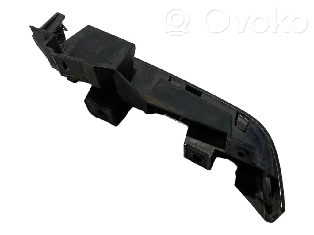 Rear bumper mounting bracket