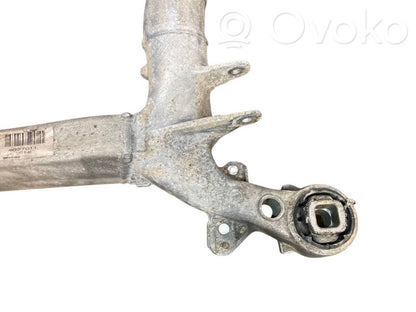 Pusrāmis aizmugurējais / priekšējais