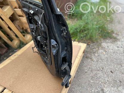 Задняя дверь