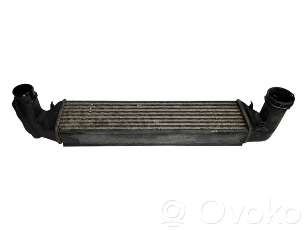 Starpdzesētāja radiators