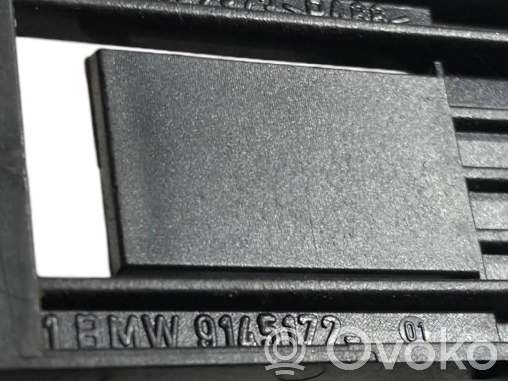 Battery mount