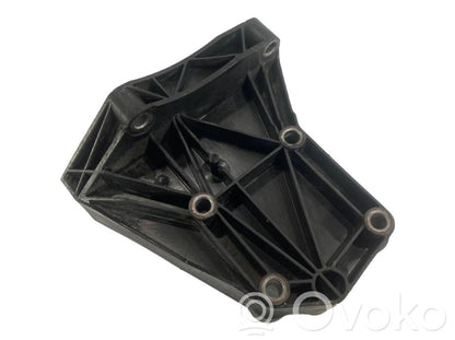 Air conditioning compressor mount