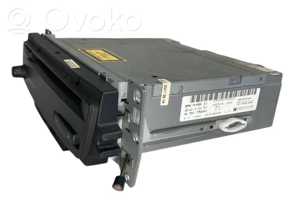 Radio / CD/DVD player / navigation