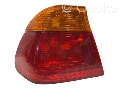 Aizmugurējais lukturis virsbūvē