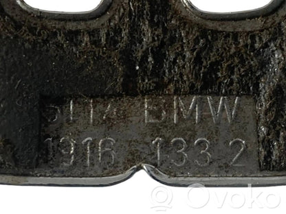 Ražotāja plāksnīte / modeļa burti