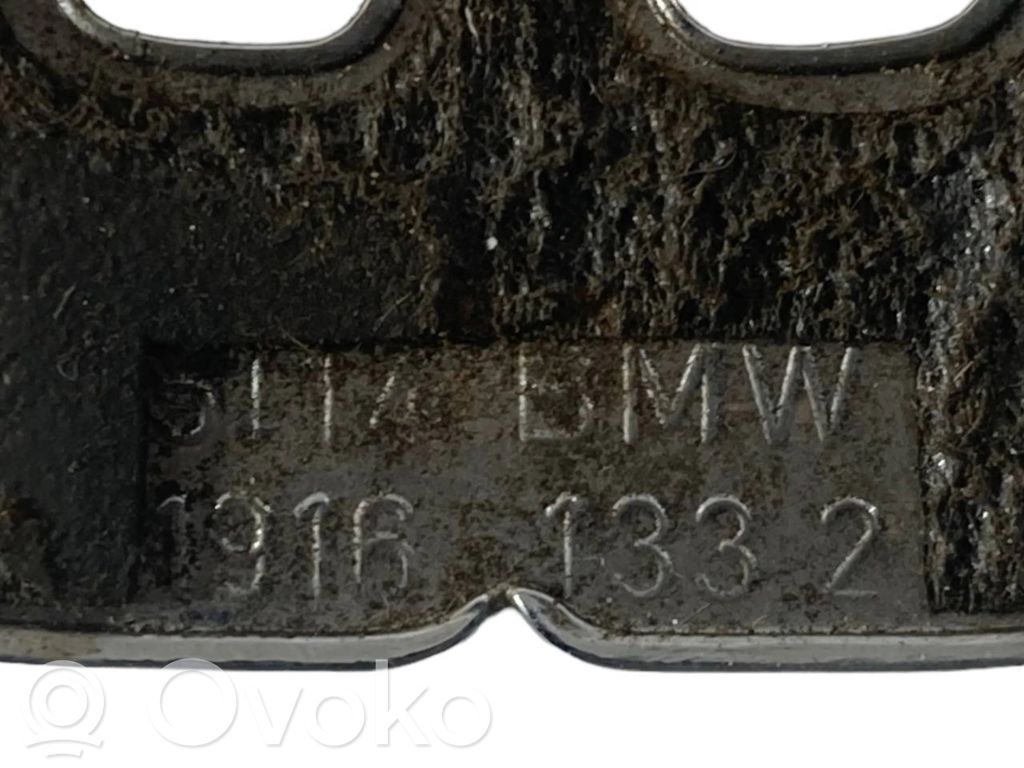 Manufacturer's plate / model letters