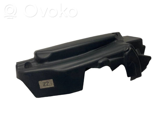 Dzinēja pārsegs (dekoratīva apdare)