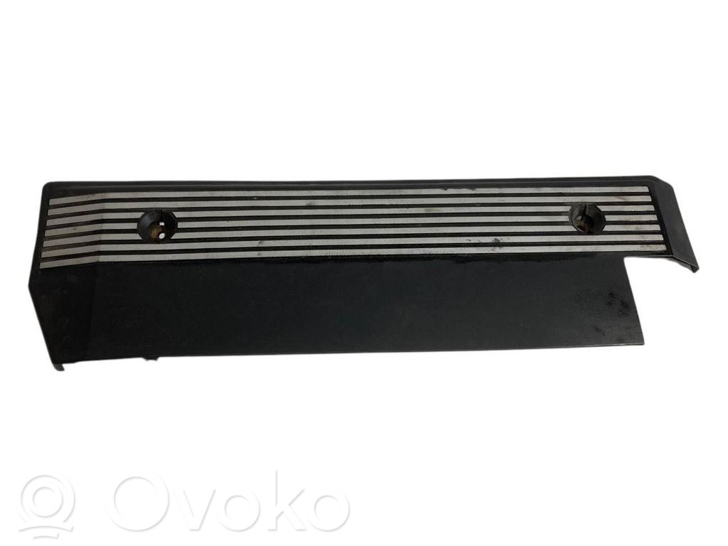 Engine cover (decorative trim)